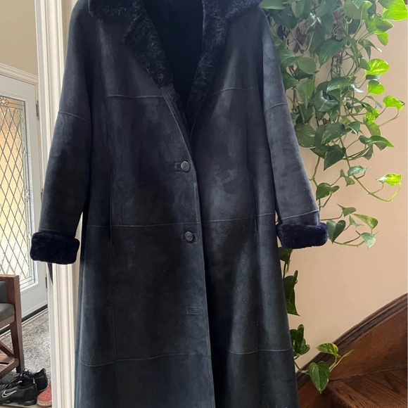 Danier Sherpa Long Coat - Picture 5 of 5